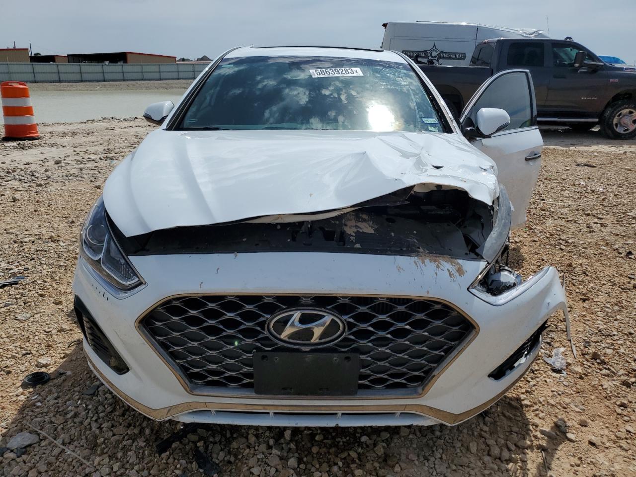 2018 Hyundai Sonata Sport vin: 5NPE34ABXJH665366