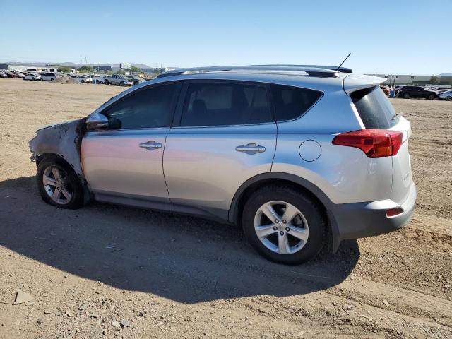 2T3WFREV2EW119334 Toyota Rav4 Xle