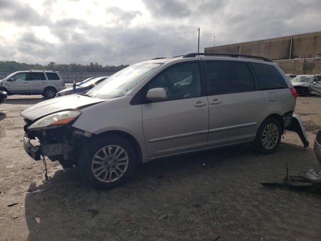 2010 Toyota Sienna XLE