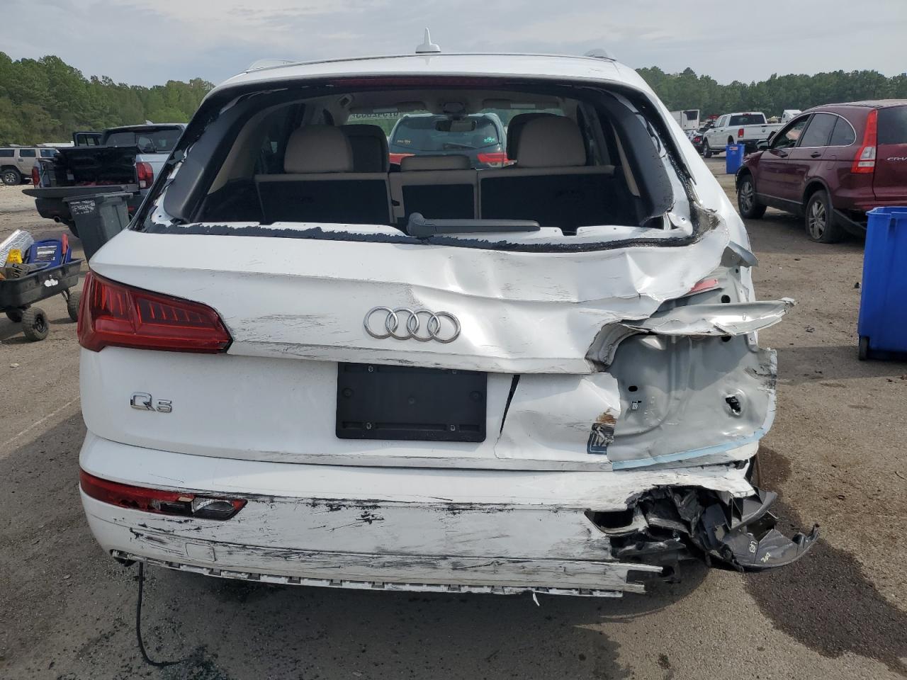 WA1ANAFY5J2161355 2018 Audi Q5 Premium