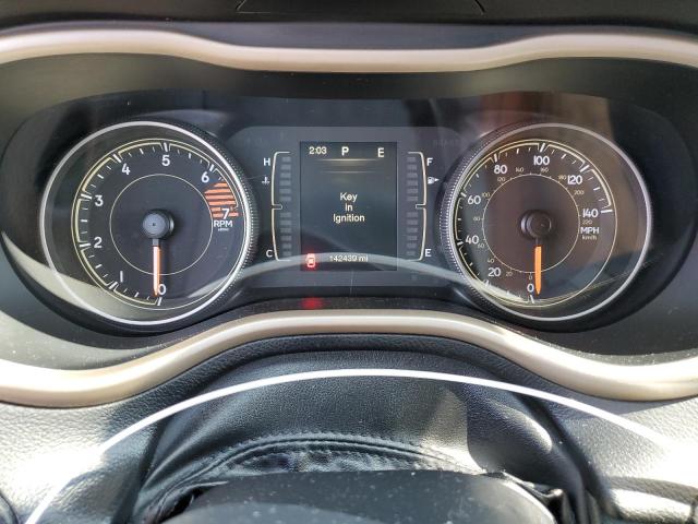 1C4PJLCB8JD615917 Jeep Cherokee Latitude