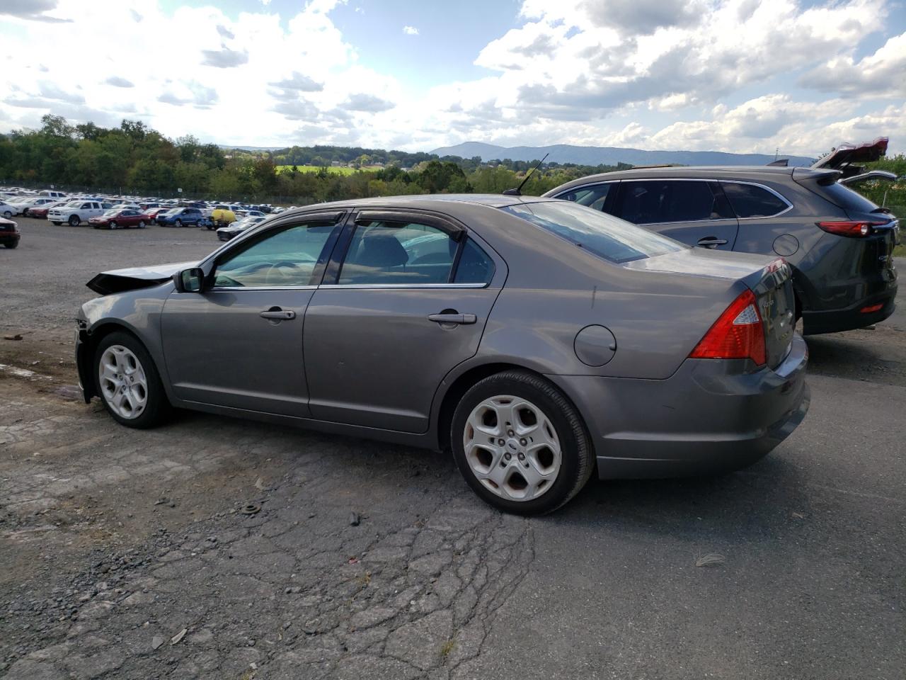 3FAHP0HA7AR377749 2010 Ford Fusion Se