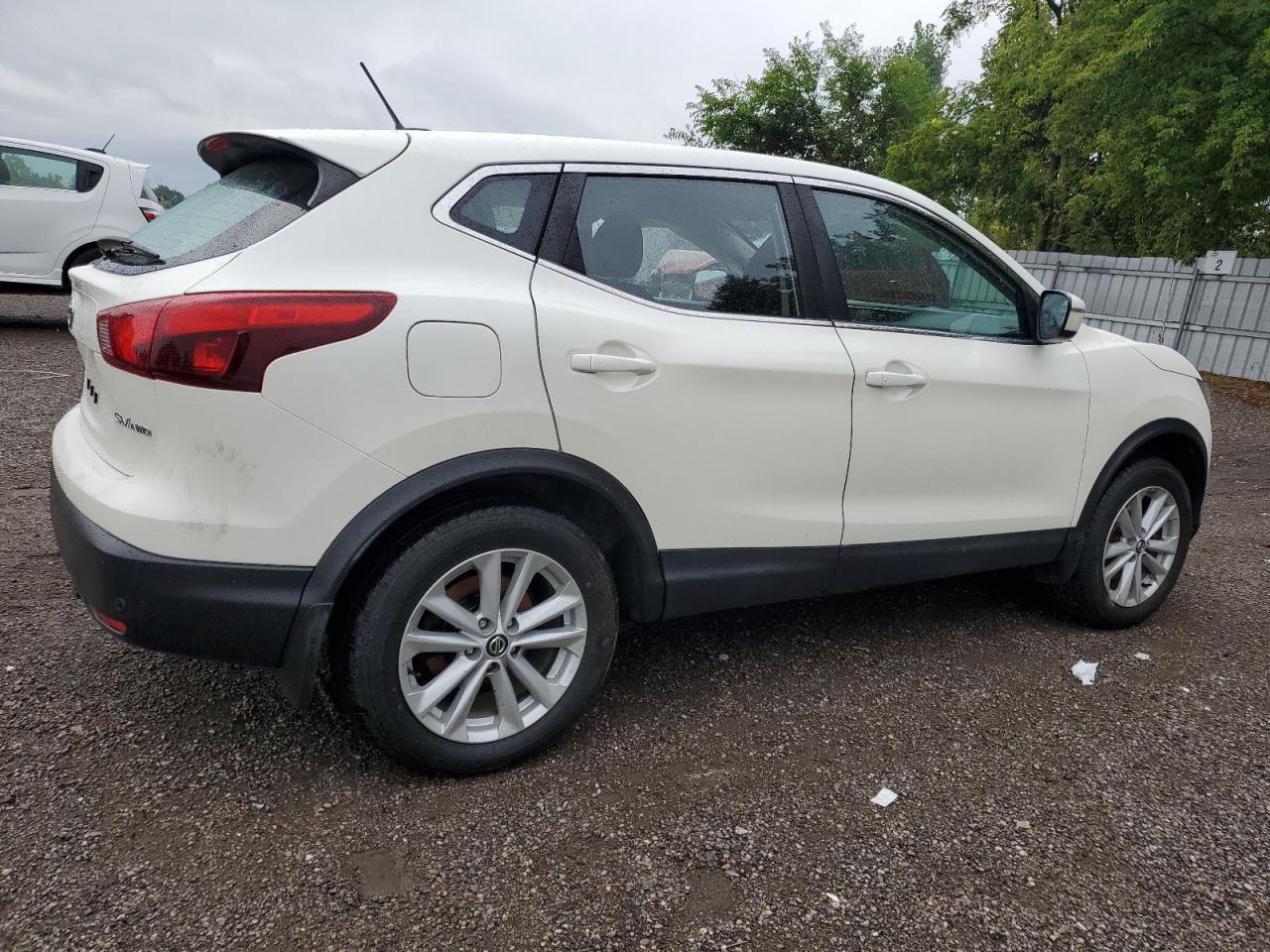 JN1BJ1CR8KW353157 2019 Nissan Rogue Sport S