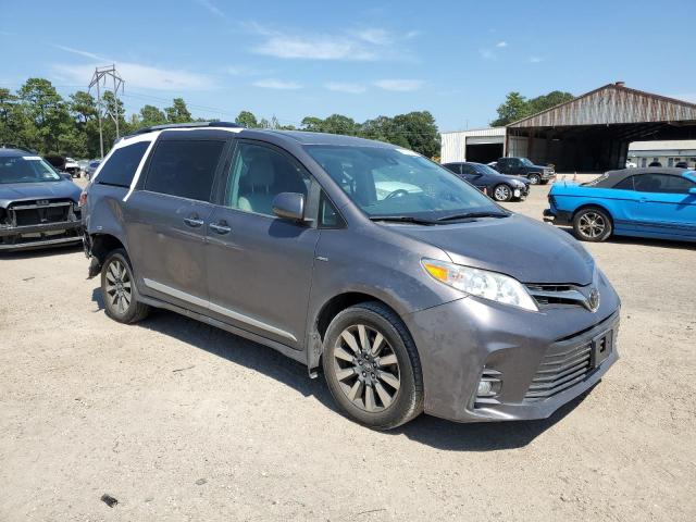 5TDDZ3DCXKS219447 Toyota SIENNA XLE
