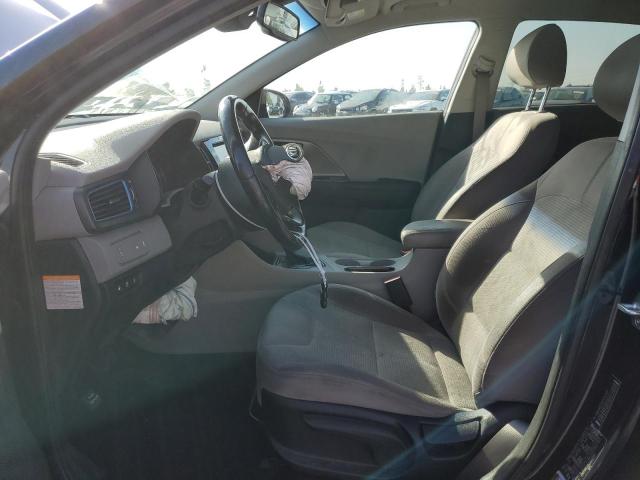 KNDCM3LD8J5202106 KIA NIRO LX