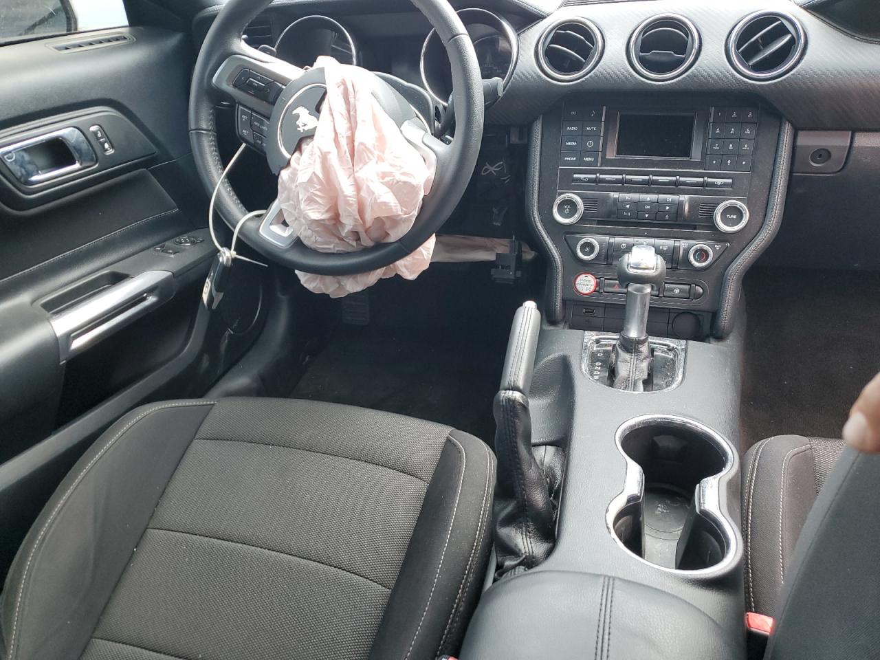1FA6P8AM3F5402487 2015 Ford Mustang 1FA6P8AM3F5402487 2015 Ford Mustang