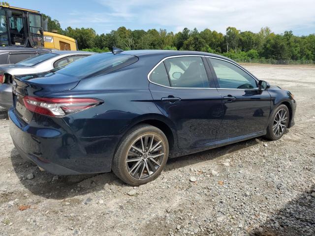 4T1F11AK5MU529886 Toyota Camry XLE 3