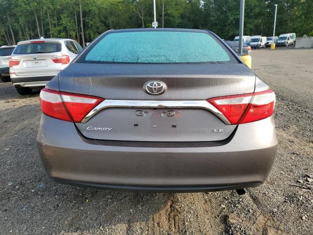 Седани TOYOTA CAMRY 2016 Сірий