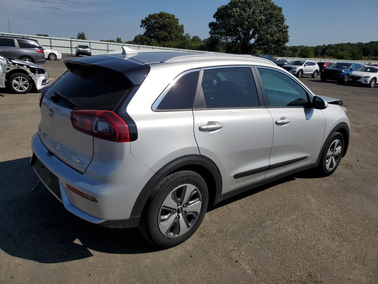 KNDCE3LC5K5240253 Kia Niro TOURI 3