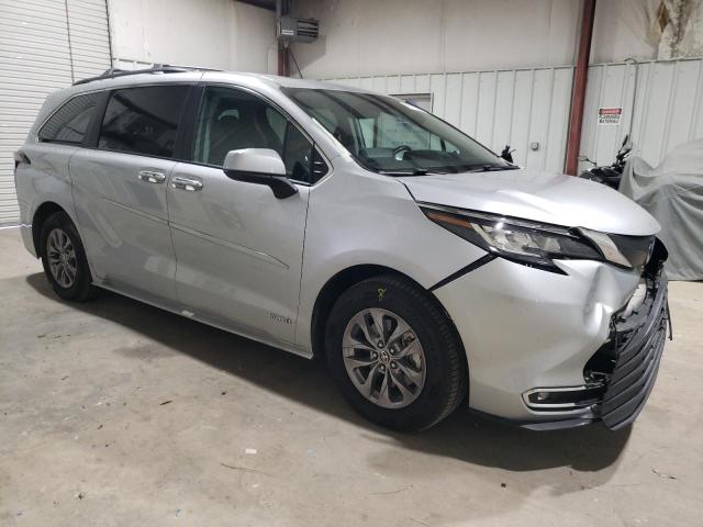 5TDYRKECXMS063570 | 2021 TOYOTA SIENNA XLE