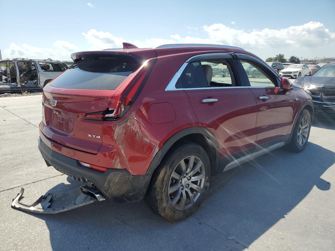 1GYFZCR4XKF198975 Cadillac XT4 PREMIU 3