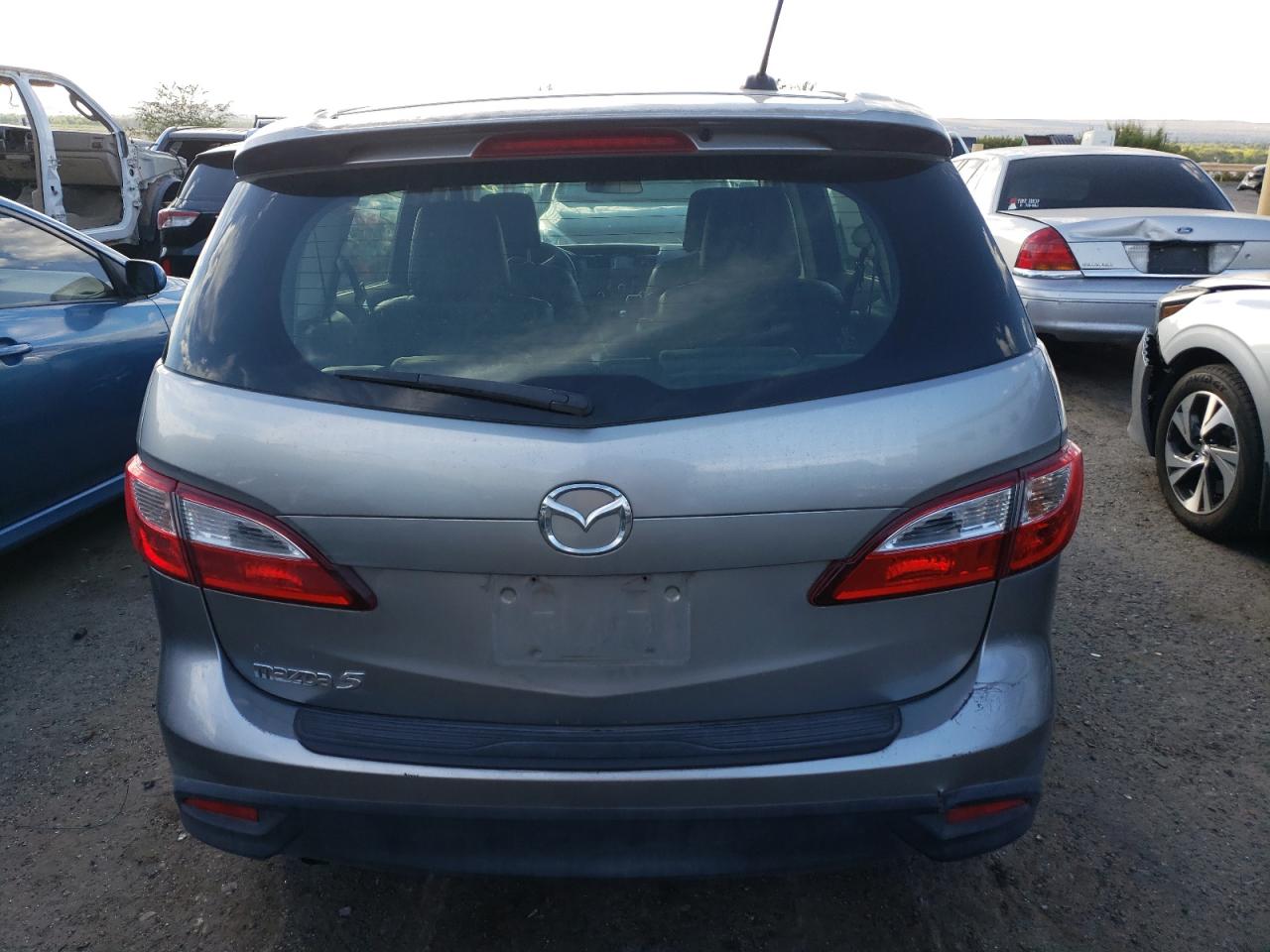 JM1CW2DL8C0124601 2012 Mazda 5