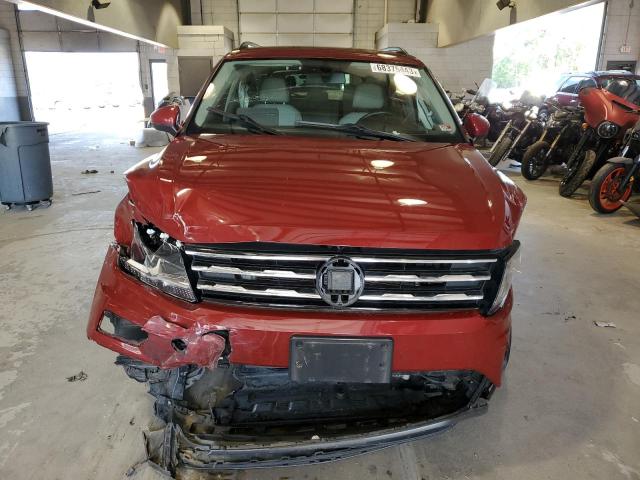 3VV2B7AX2KM010991 Volkswagen Tiguan SE 5