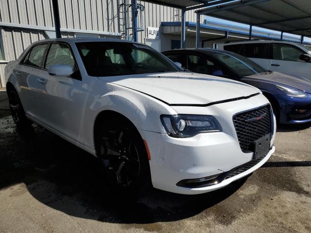 2C3CCABG5NH251530 Chrysler 300 S  4