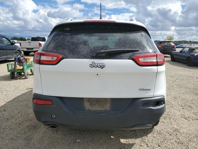 1C4PJLCB8FW753517 Jeep Cherokee Latitude