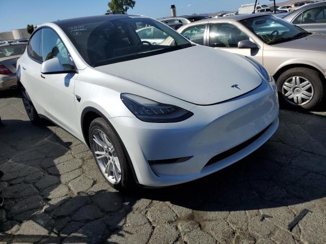 7SAYGAEE7NF408628 Tesla Model Y  4