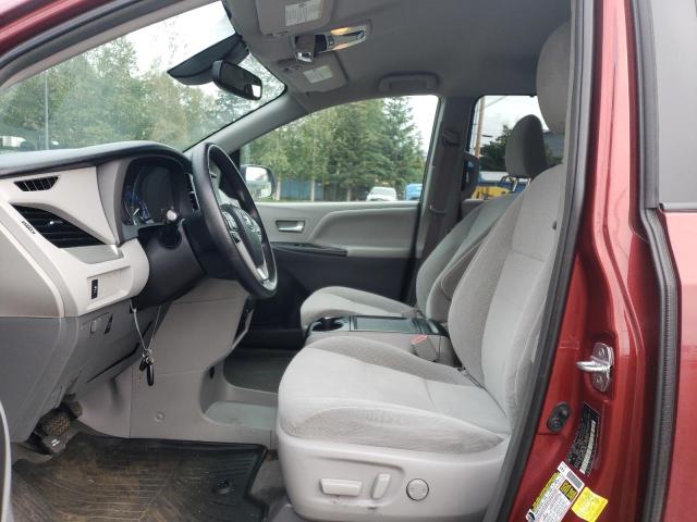 5TDJZ3DC2JS197302 Toyota SIENNA LE
