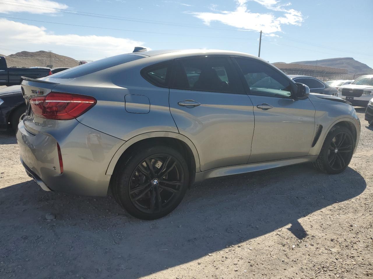 5YMKW8C52K0Y74924 BMW X6 M 3