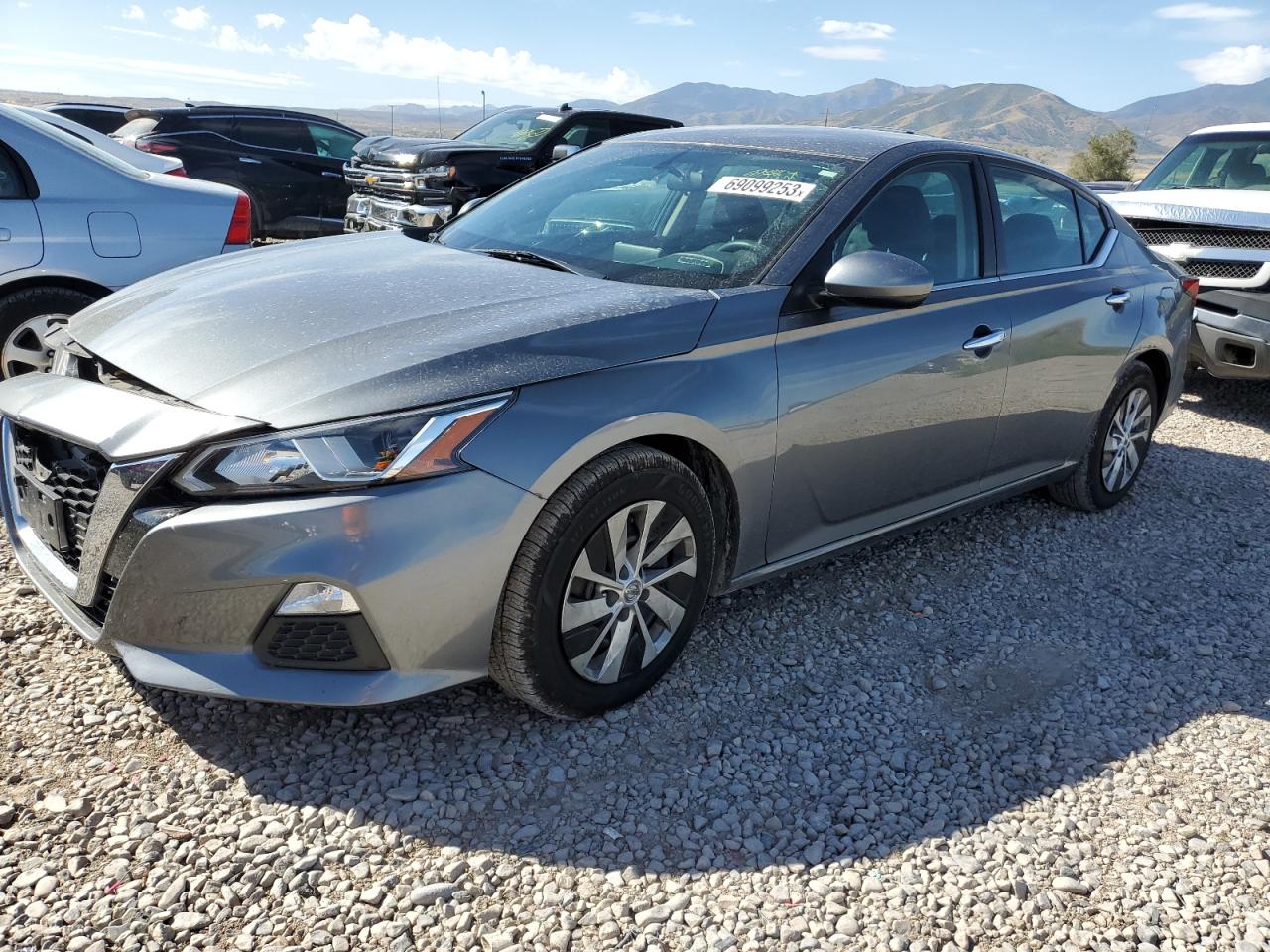 Nissan Altima 2019