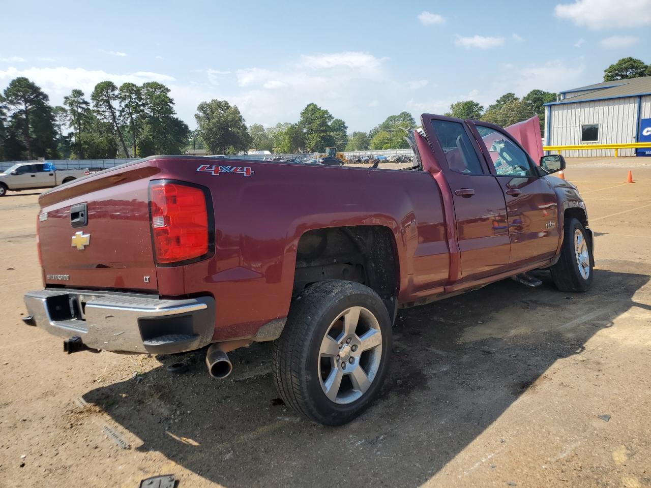 1GCVKREC3EZ235180 2014 Chevrolet Silverado K1500 Lt