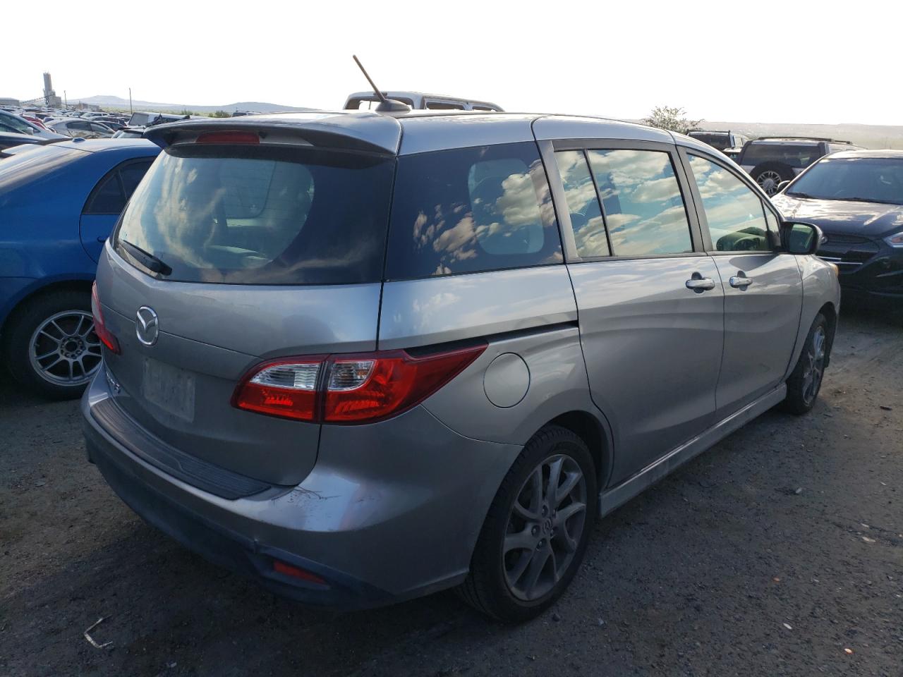 JM1CW2DL8C0124601 2012 Mazda 5
