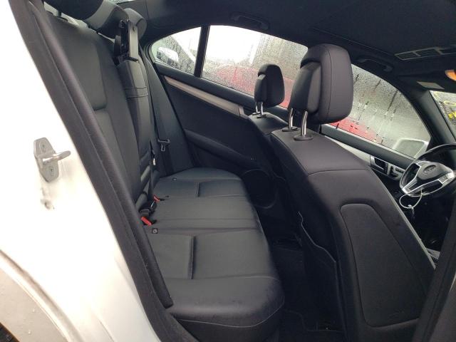 WDDGF8AB8ER319201 Mercedes-Benz C 300 4matic