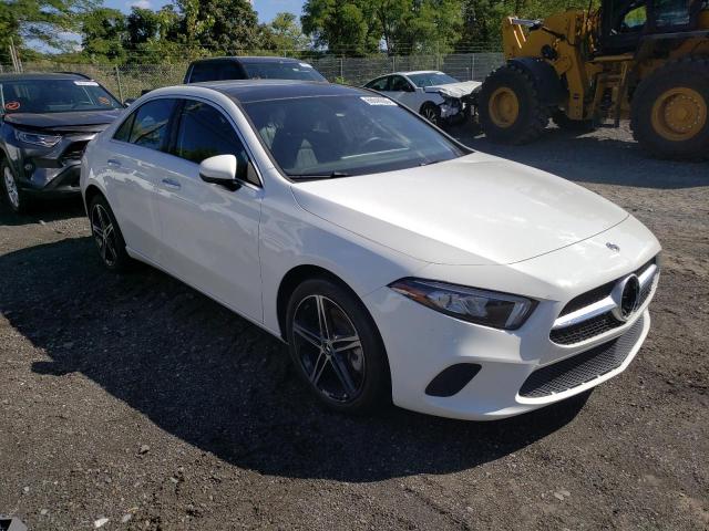 W1K3G4FBXNJ375930 Mercedes-Benz A 220 4matic