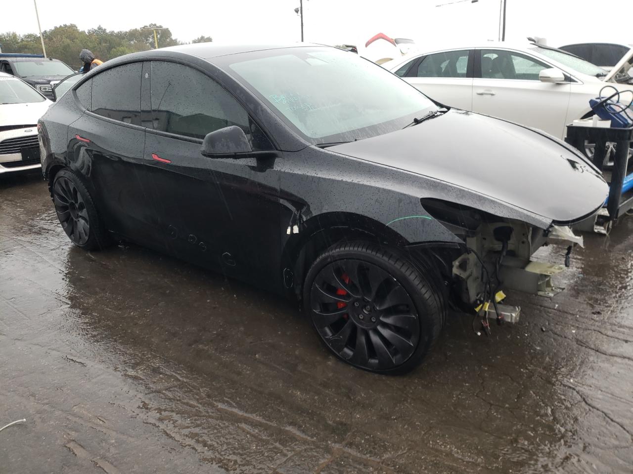 2022 Tesla Model Y vin: 7SAYGDEFXNF522861