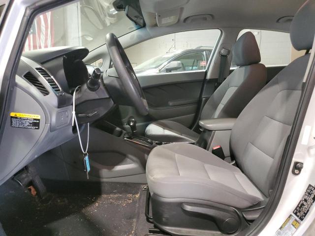 3KPFK4A70JE211862 KIA FORTE LX