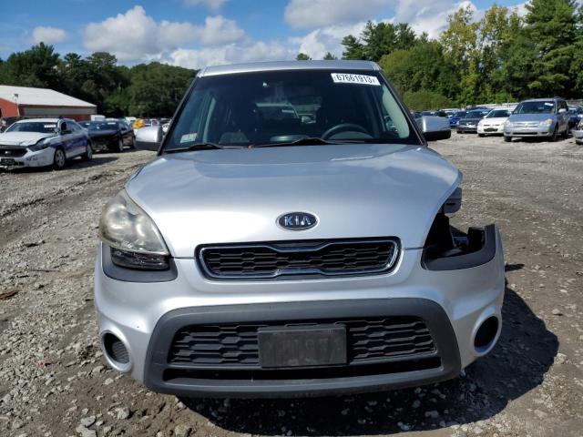 VIN: KNDJT2A62C7417450 Auction: COPART Lot: 67661913 Location: MA - SOUTH BOSTON KNDJT2A62C7417450 KIA SOUL 2012 SILVER Photo 5