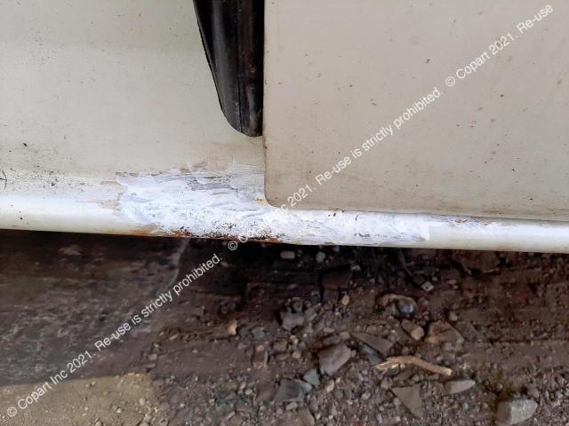 E51021640 Auction: COPART UK Lot: 66807813 Location: PETERLEE E51021640 NISSAN ELGRAND 2003 WHITE Photo 9