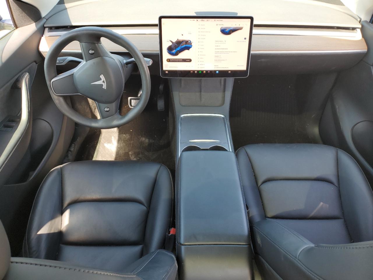 7SAYGDEF2NF372003 Tesla Model Y  8