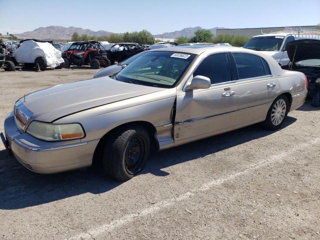 2003 Lincoln Town Car Signature