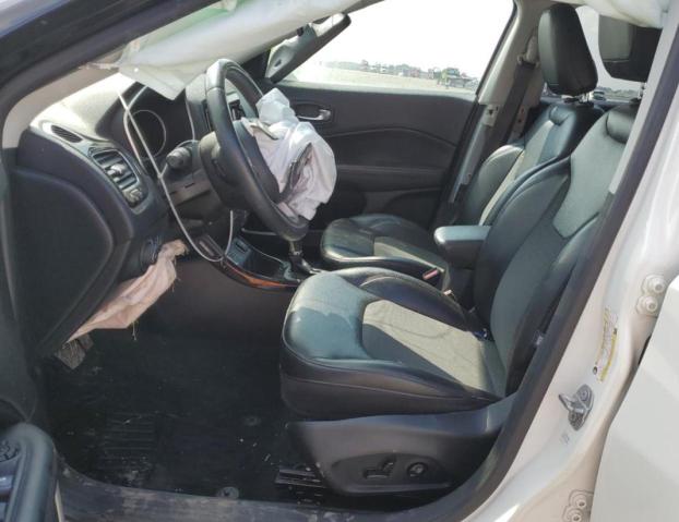 3C4NJCBB1JT300315 Jeep Compass Latitude