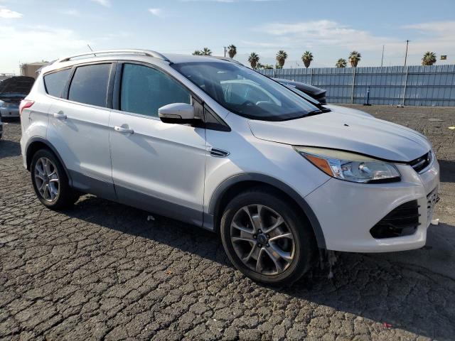 1FMCU0J92FUC90592 Ford Escape Titanium