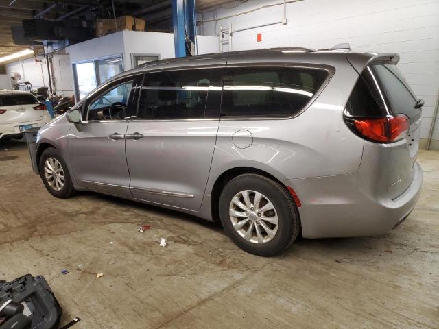 2C4RC1BGXJR262131 2018 CHRYSLER PACIFICA, photo no. 2