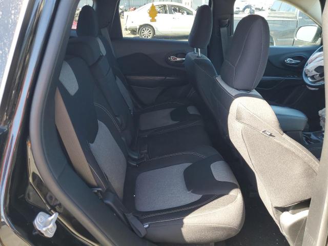 1C4PJLCB1EW131694 Jeep Cherokee Latitude