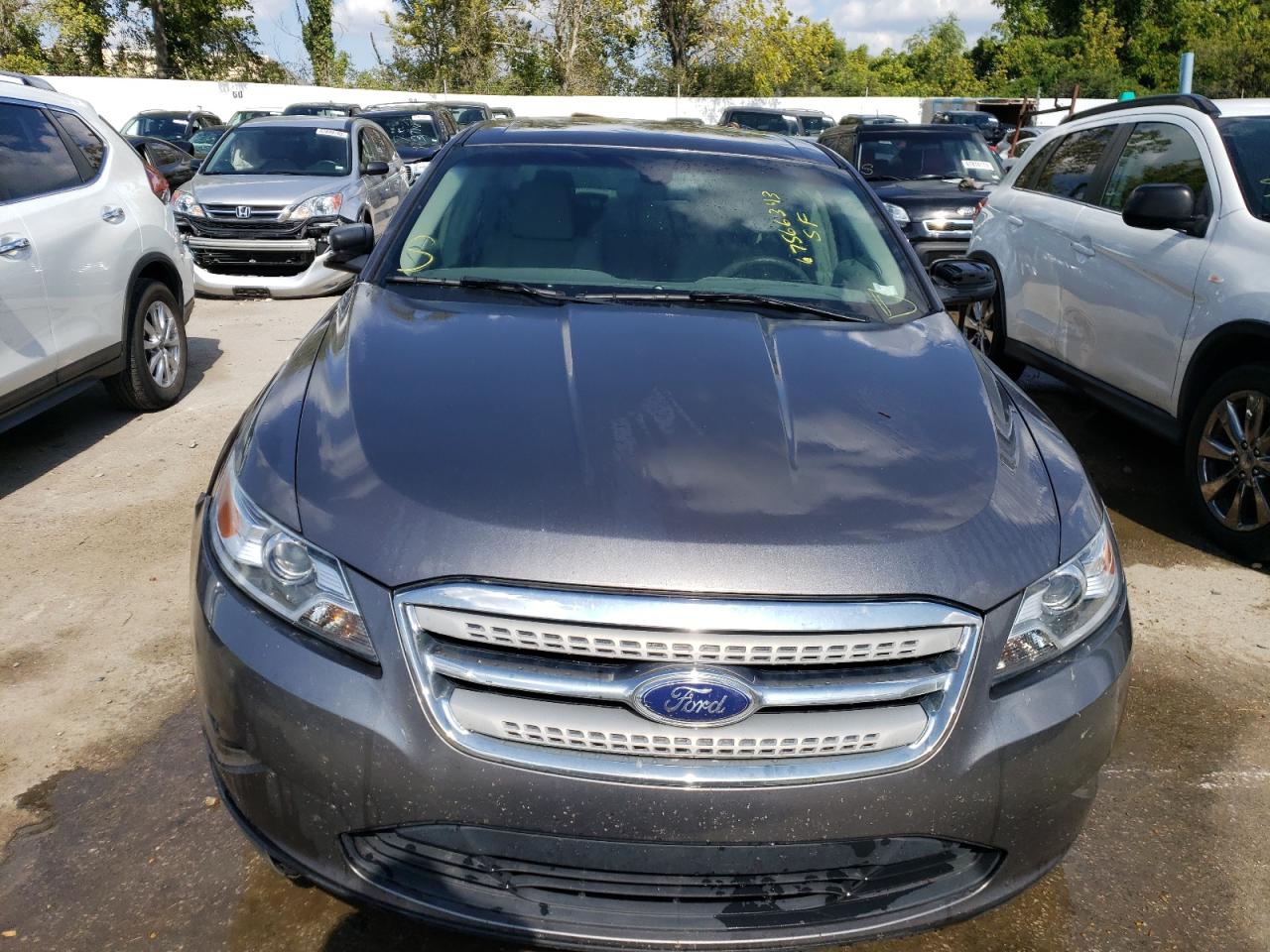 Lot #2571558612 2012 FORD TAURUS SE