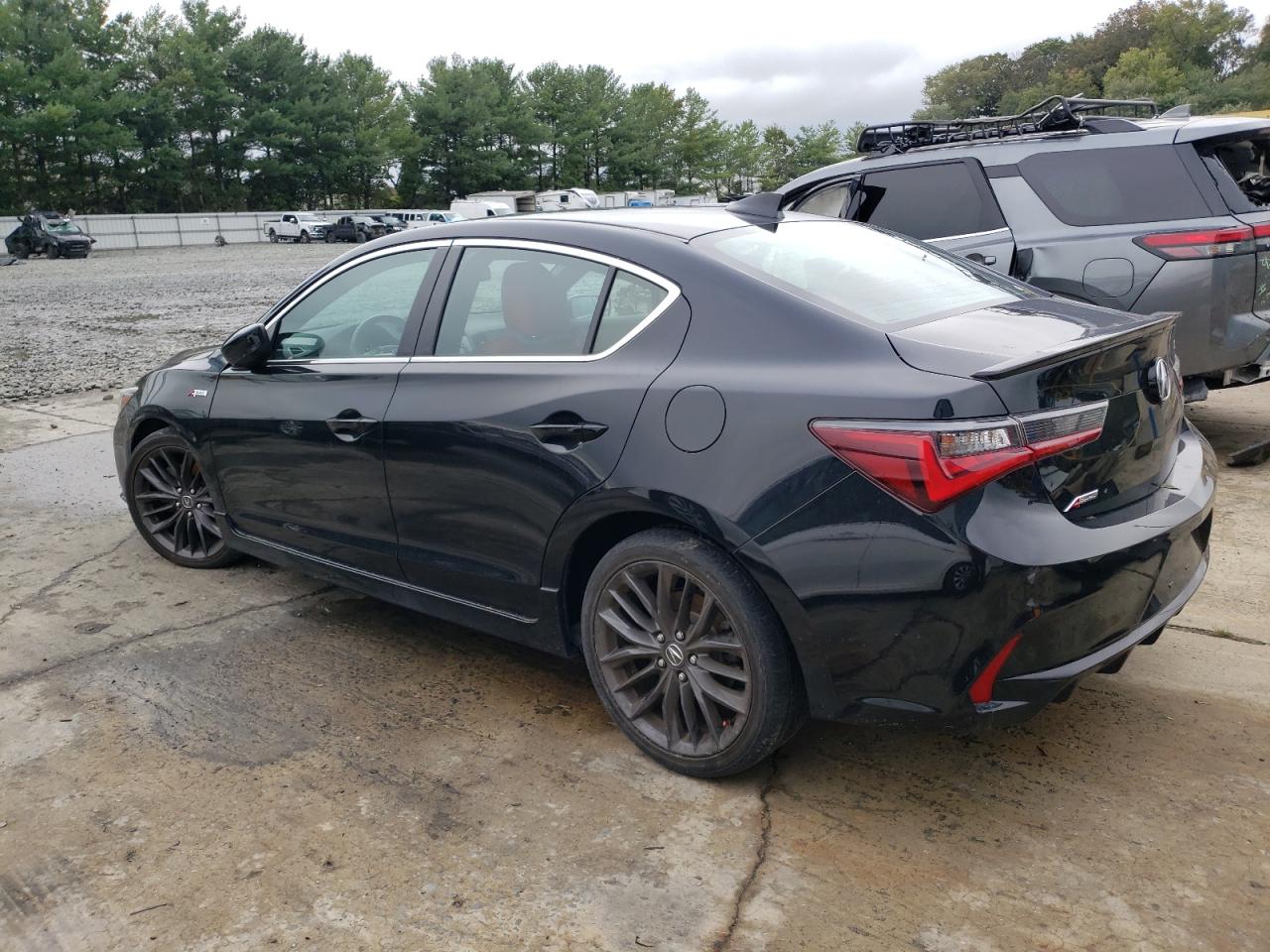 19UDE2F87KA001317 Acura ILX PREMIU 2