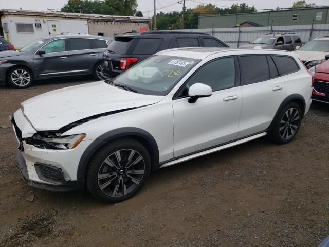 2020 Volvo V60 Cross Country 