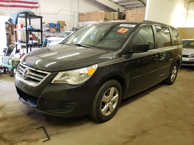 2011 Volkswagen Routan SE