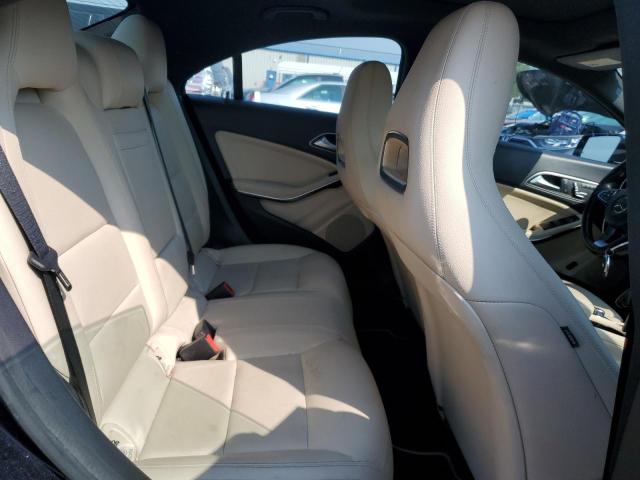 WDDSJ4GB1JN541749 Mercedes-Benz CLA 250 4MATIC