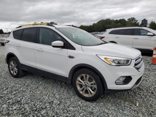 1FMCU0GD2HUA19109 2017 FORD ESCAPE, photo no. 4