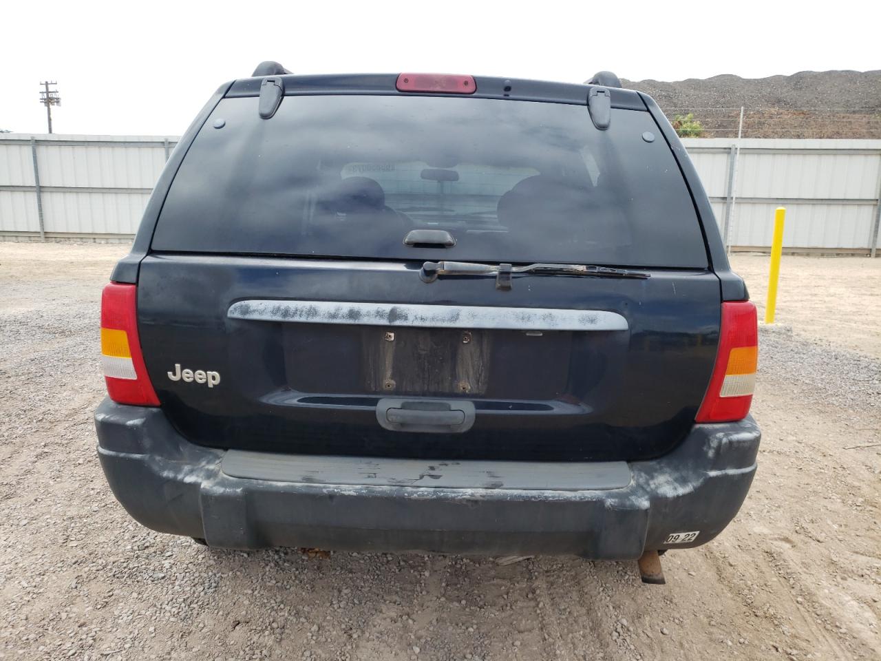 1J4GX48S02C108282 2002 Jeep Grand Cherokee Laredo