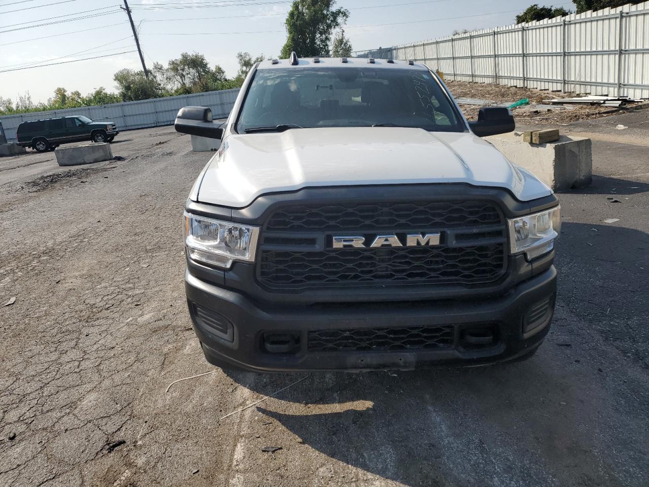 3C6UR4HJ4MG522263 RAM 2500 TRADE 5