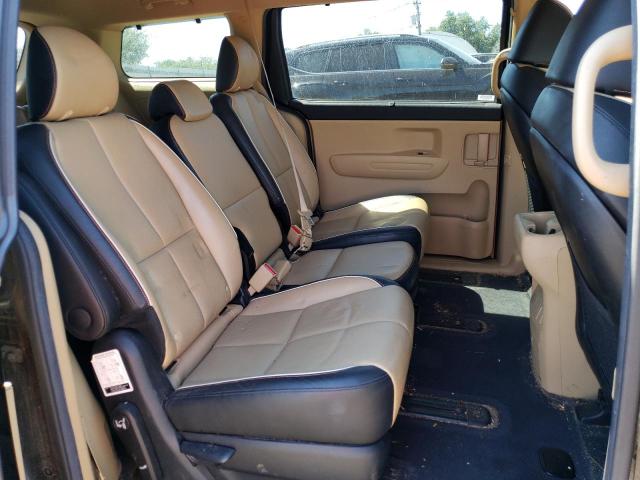 KNDMB5C18H6304876 KIA SEDONA LX