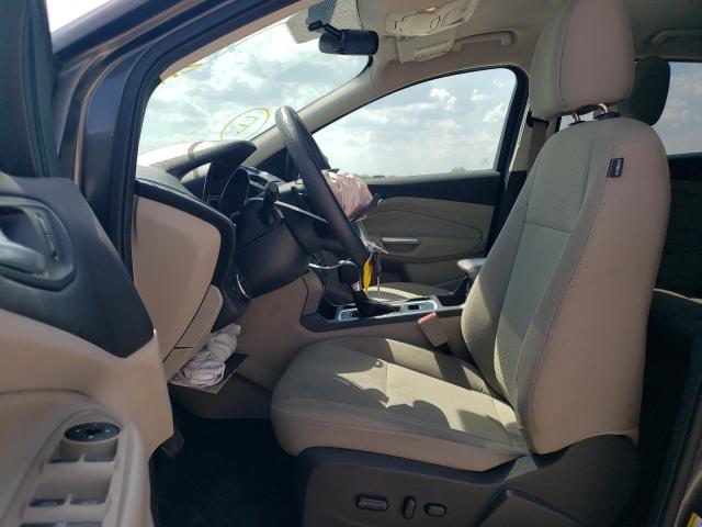 1FMCU0G98HUA15951 Ford ESCAPE SE