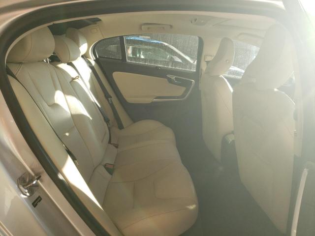  VOLVO S60 2018 Сріблястий
