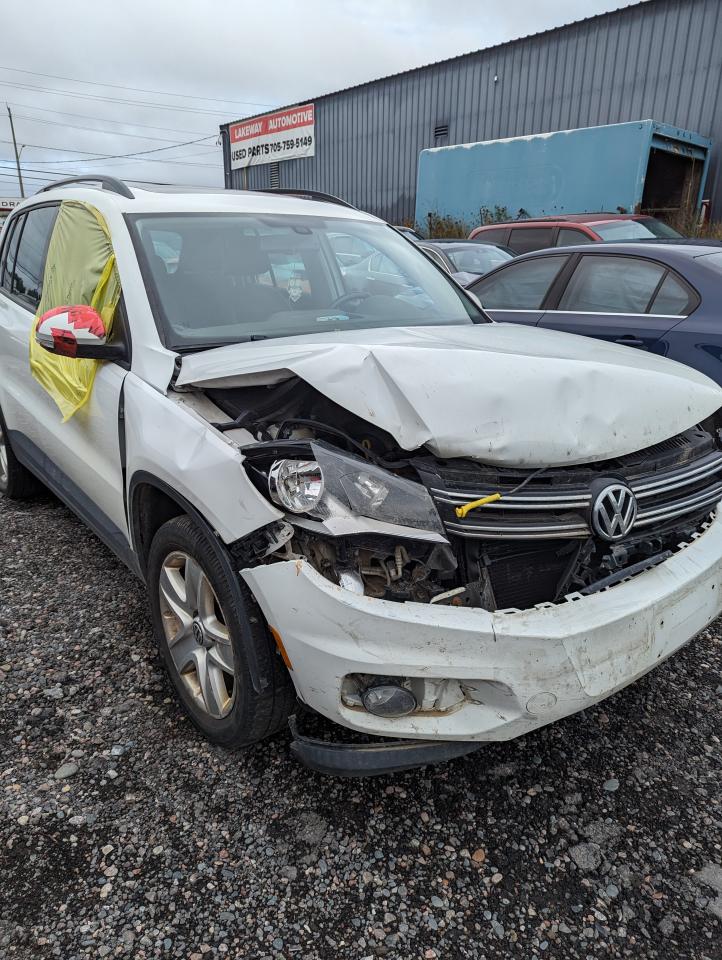 WVGJV7AX4GW013105 2016 Volkswagen Tiguan Comfortline