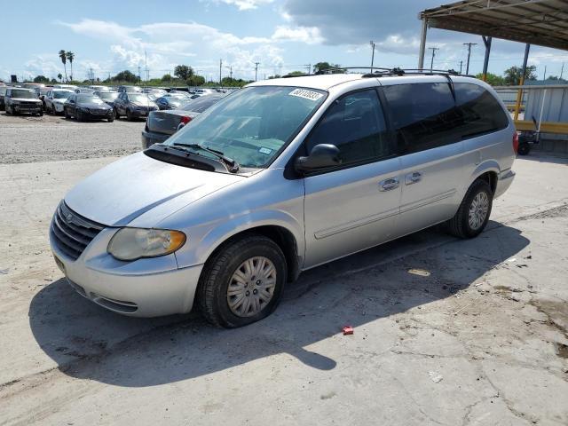 2005 Chrysler Town & Country LX